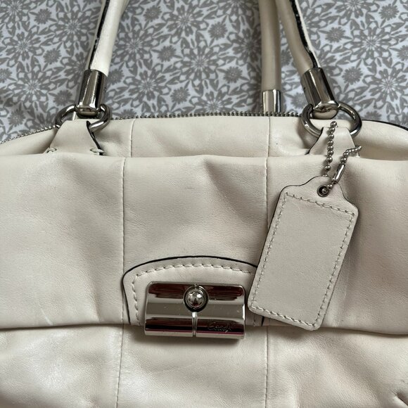 Coach Handbag - Picture 13 of 16